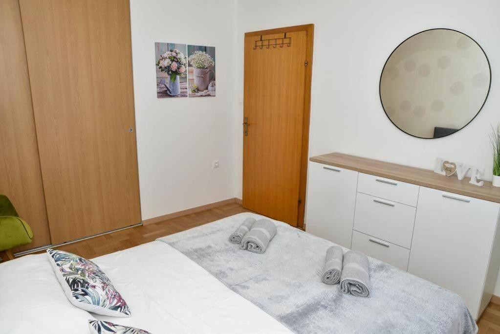 Apartment Longin Zadar Extérieur photo