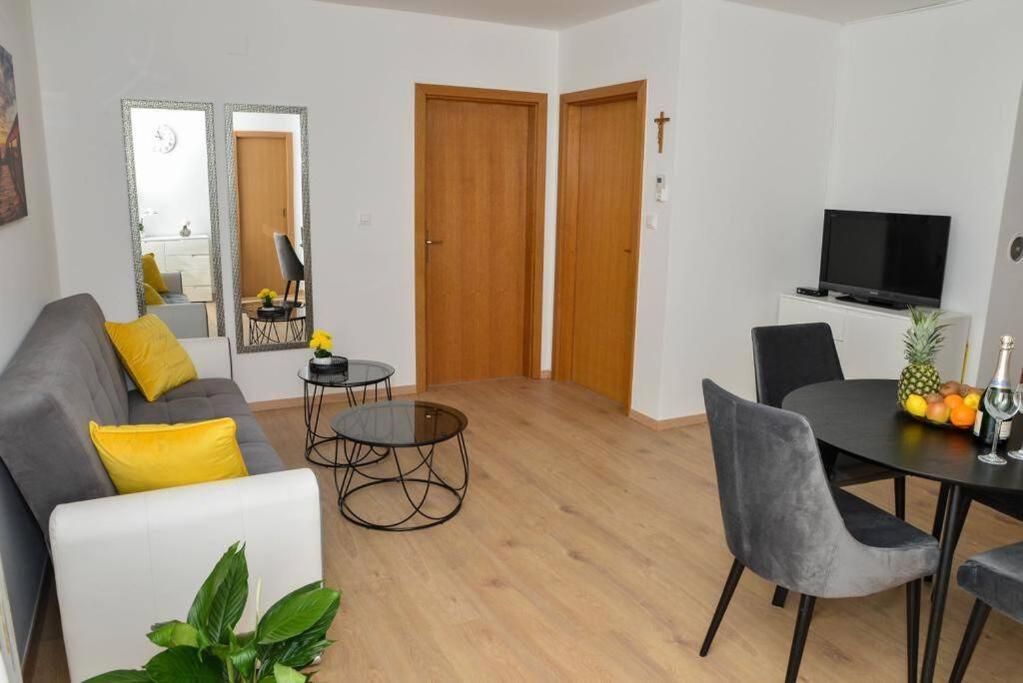 Apartment Longin Zadar Extérieur photo